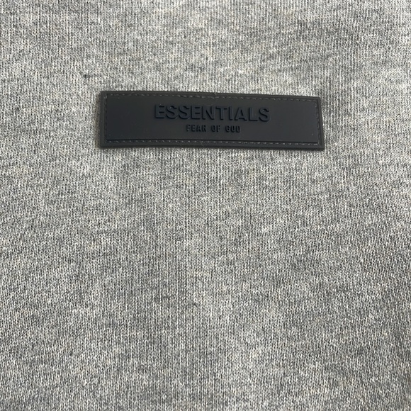 FEAR OF GOD ESSENTIALS SWEATSHIRT (UNISEX) - Picture 5 of 7